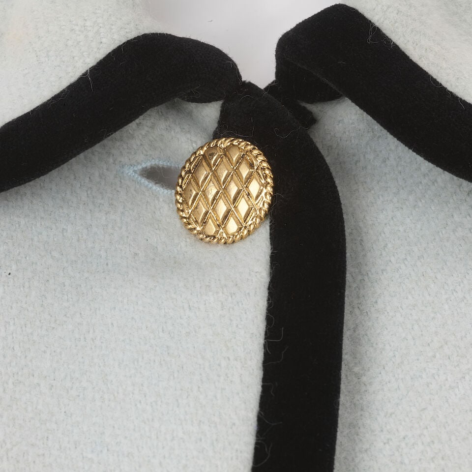 CHANEL: BLUE LESAGE EMBROIDERED KNIT EVENING JACKET Late 1980's-Early 1990's - 3