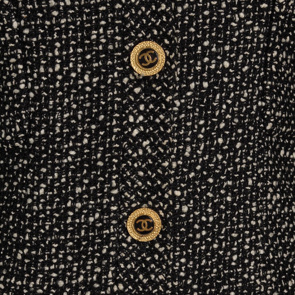 CHANEL: BLACK AND WHITE BOUCLE TWEED COAT Fall 1993 - 3