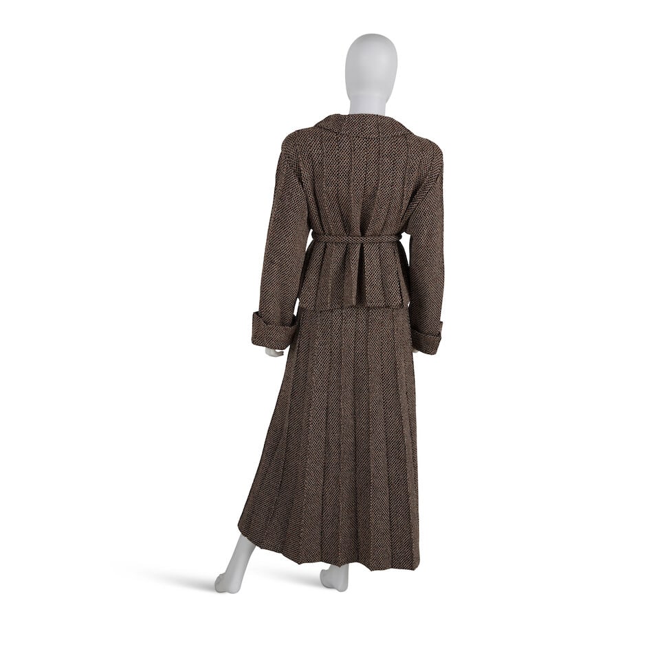 CHANEL: BROWN TWEED PLEATED SKIRT SUIT ENSEMBLE Fall 1998 - 3