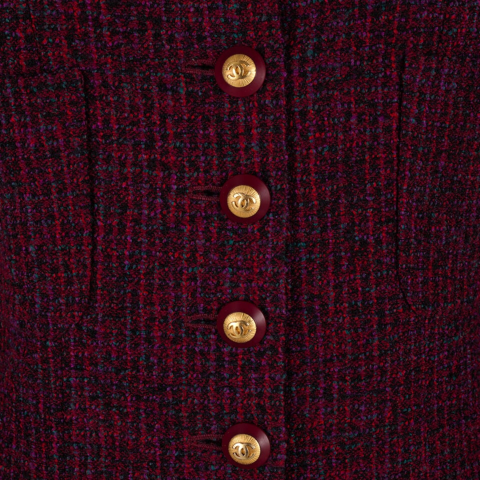 CHANEL: BURGUNDY PLEATED TWEED COAT 1990's - 2