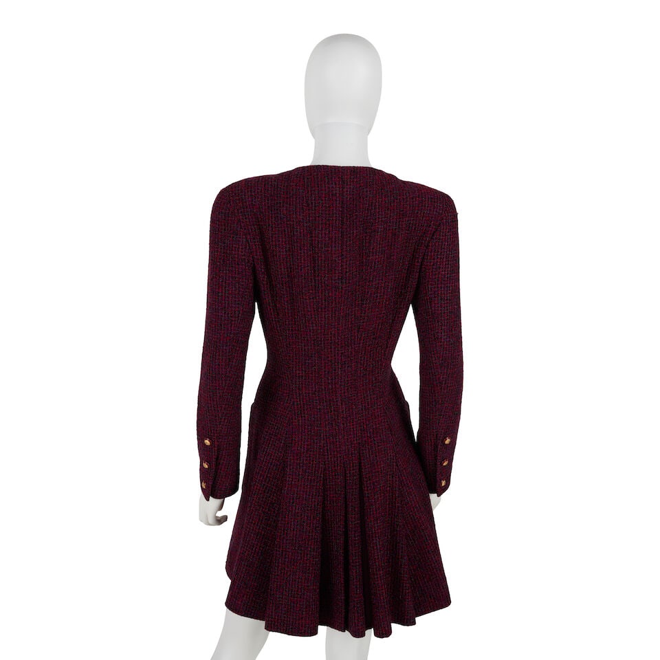CHANEL: BURGUNDY PLEATED TWEED COAT 1990's - 3