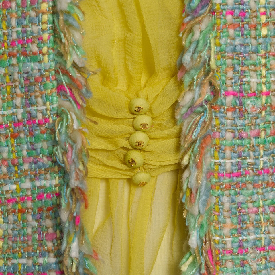 CHANEL: MULTICOLOR GREEN TWEED JACKET WITH BLOUSE Fall 2001 - 2
