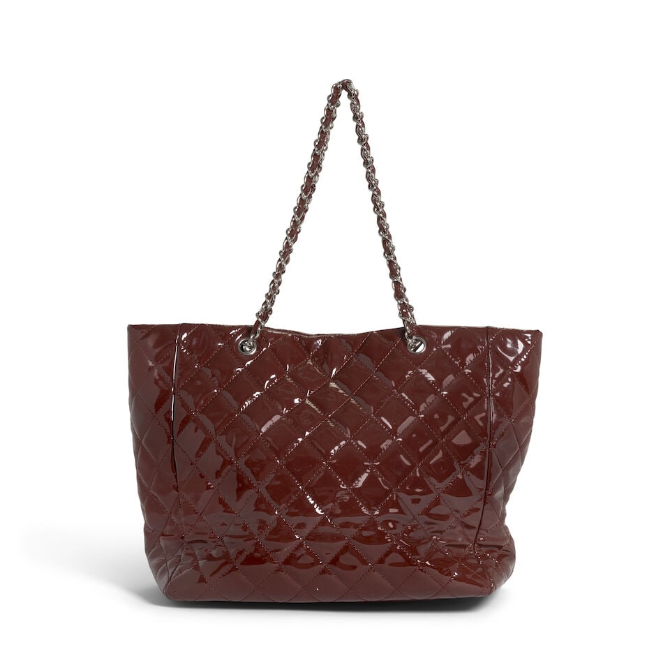 CHANEL: BURGUNDY CHIC & GLITTER LIGNE LARGE PATENT TOTE 2009-2010 - 3