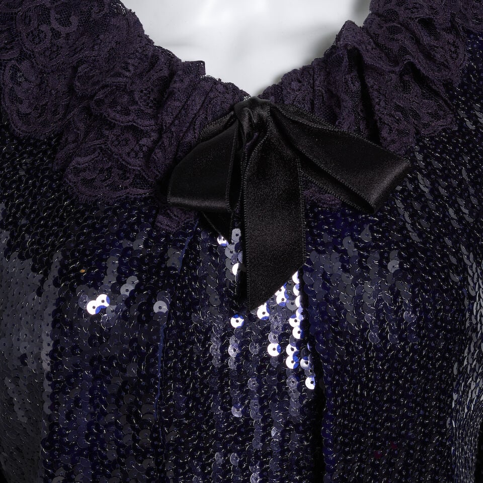 CHANEL: BLUE SEQUIN EVENING JACKET AND TOP ENSEMBLE Fall 1994 | Look 181 - 2