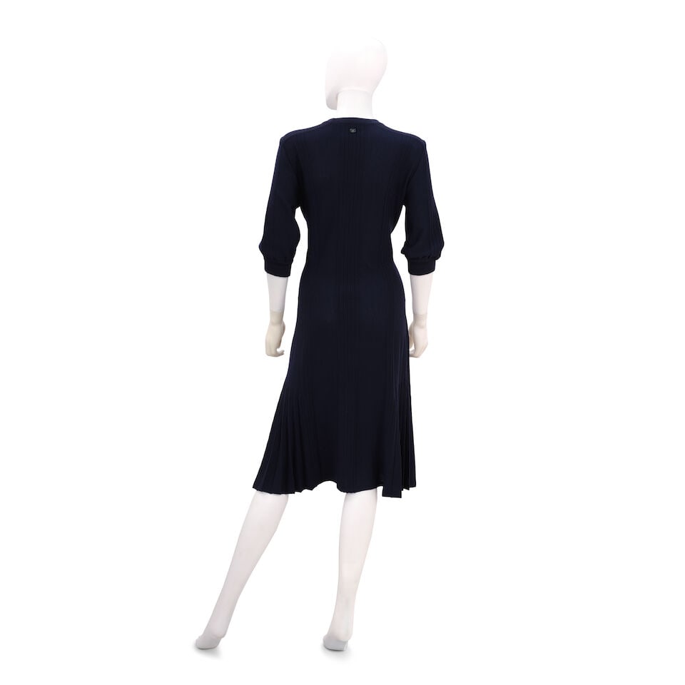 CHANEL: NAVY PLEATED KNIT DRESS 2017/2018 Fall Pre-Collection: The Two-Tone Boots - 2