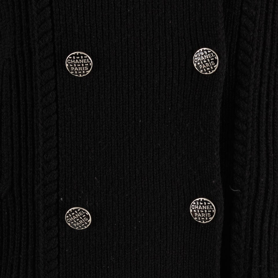 CHANEL: BLACK CASHMERE DOUBLE BREASTED CARDIGAN Pre Fall 2016 - 3