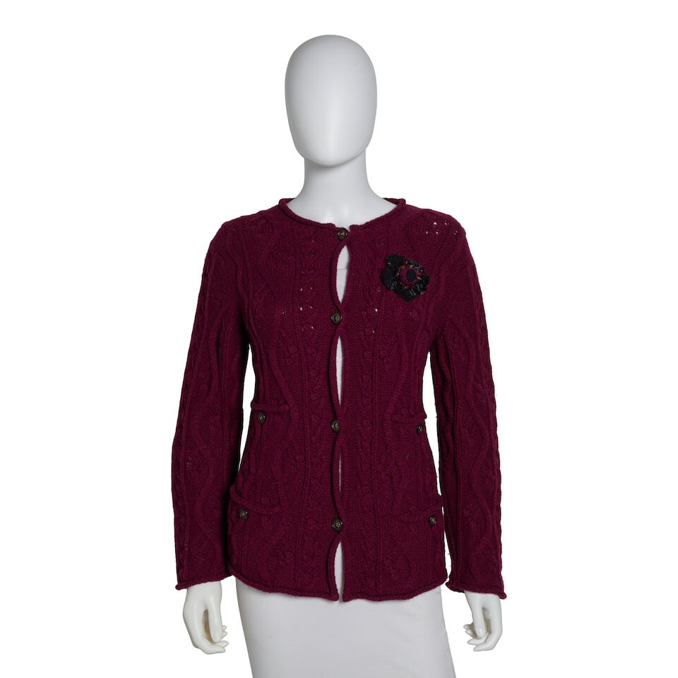 CHANEL: BURGUNDY CABLE KNIT CARDIGAN Metiers d'Art Paris-Edinburgh| Pre-Fall 2013 | Look 32 (1 of 3)
