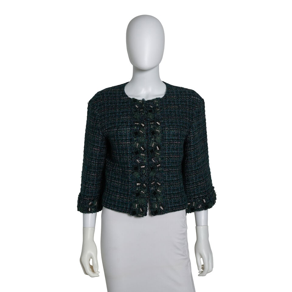 CHANEL: GREEN BLUE TWEED CROPPED JACKET Fall 2012: CHANEL: GREEN BLUE TWEED CROPPED JACKET Fall 2012 • Green Blue Tweed Exterior • Geometric Patches Along Trim • Hook Eye Closure • Cropped Sleeves • Green Silk Interior Li