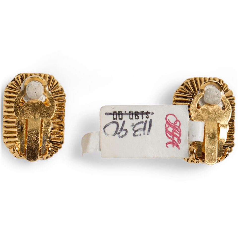 CHANEL: GREEN GRIPOIX CC LOGO EARRINGS Fall 1993 - 2