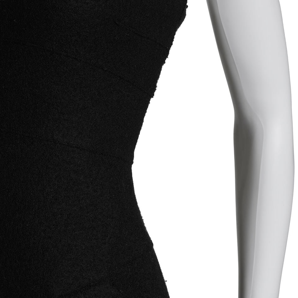 CHANEL: BLACK STRAPLESS DRESS Fall 1999 - 3