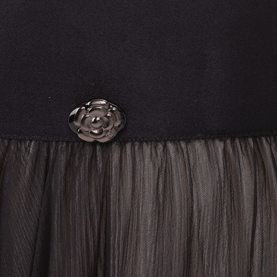 CHANEL: BLACK CHIFFON MAXI SKIRT Fall 2009 | Look 64 - 2