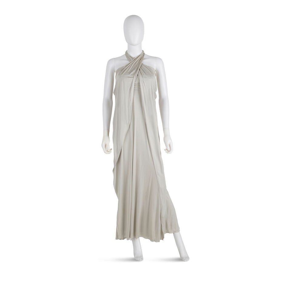 CHANEL: GREY STRAPLESS GOWN Cruise 2004 - 3