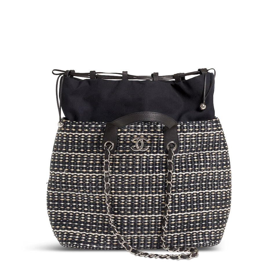 CHANEL: CC RAFFIA TOTE Resort 2014 - 2