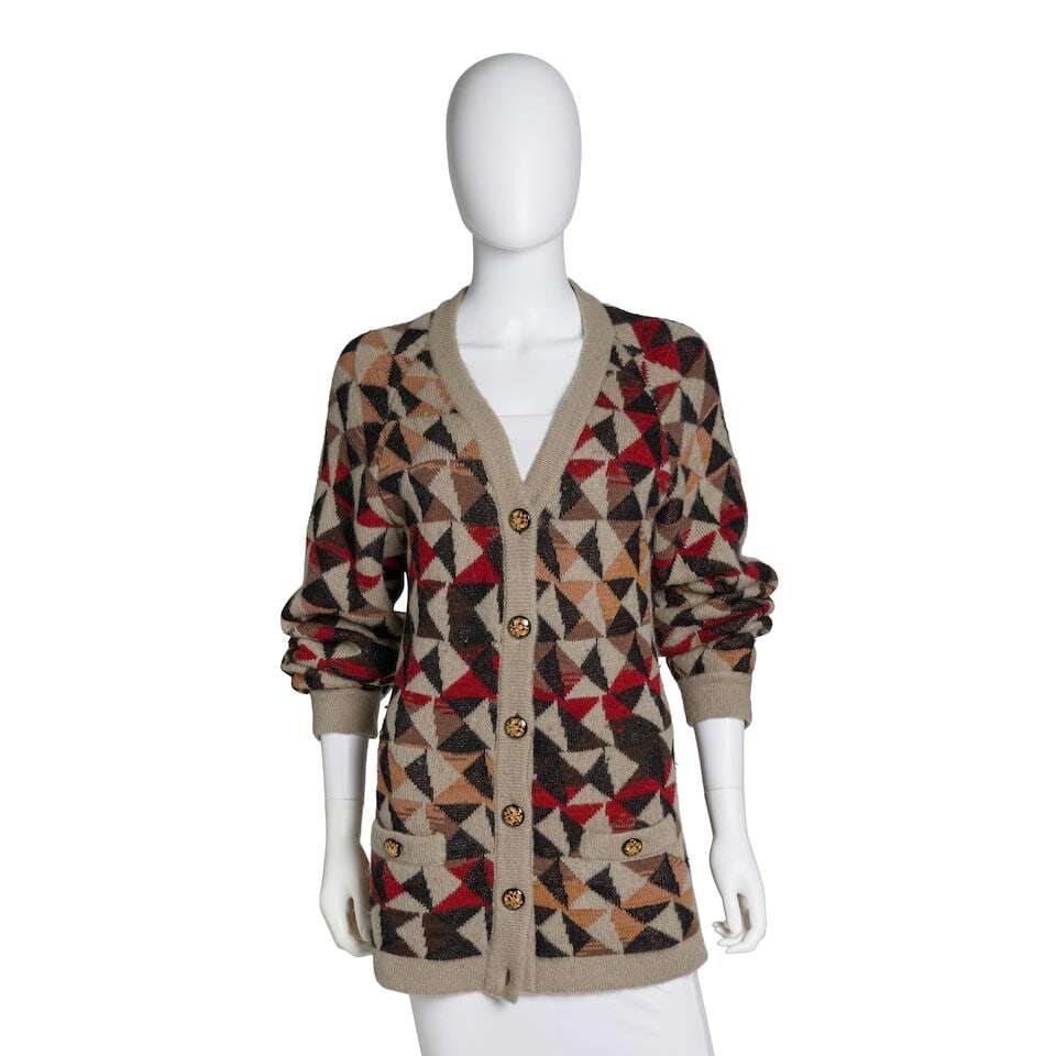 CHANEL: MULTICOLOR GEOMETRIC KNIT CARDIGAN Metiers d'Art Paris-Moscou | Pre-Fall 2009 | Look 19: CHANEL: MULTICOLOR GEOMETRIC KNIT CARDIGAN Metiers d'Art Paris-Moscou | Pre-Fall 2009 | Look 19 • Multicolor Knit Wool Blend Exterior • Two Front Pockets • Button Closure • No 
