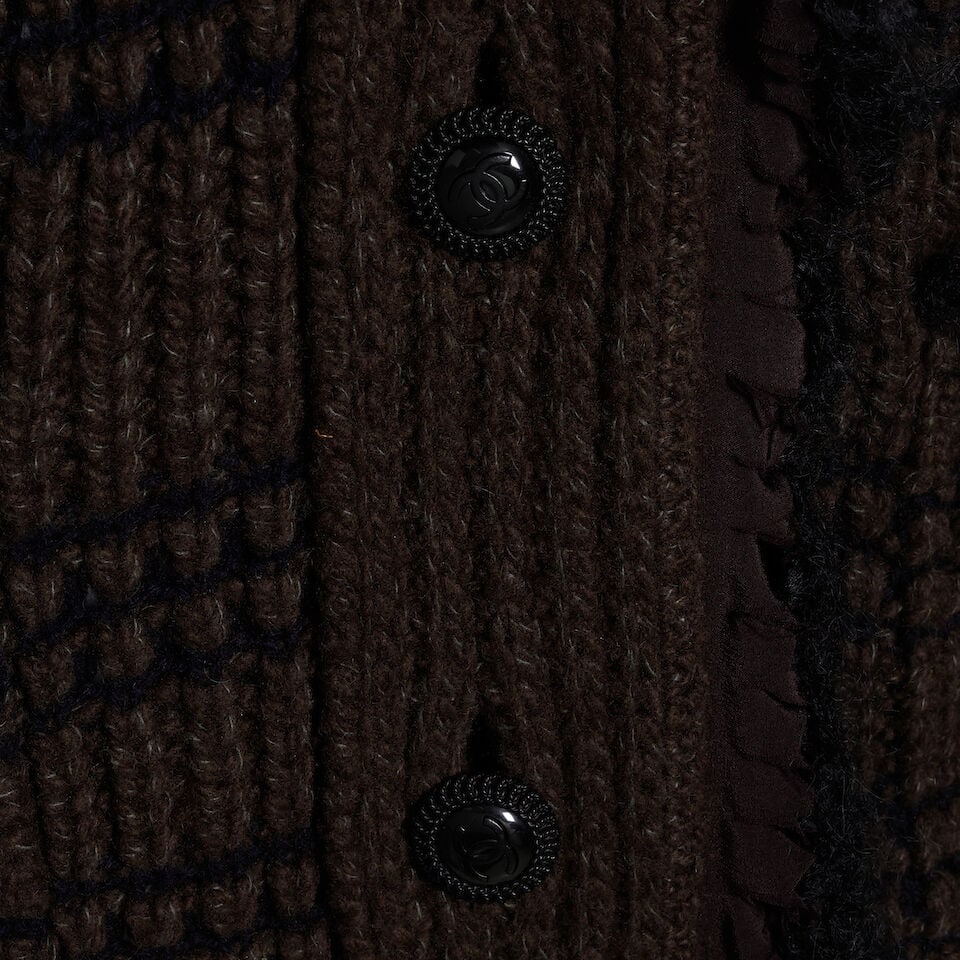 CHANEL: BROWN AND BLACK CONTRAST KNIT CARGDIGAN - 2