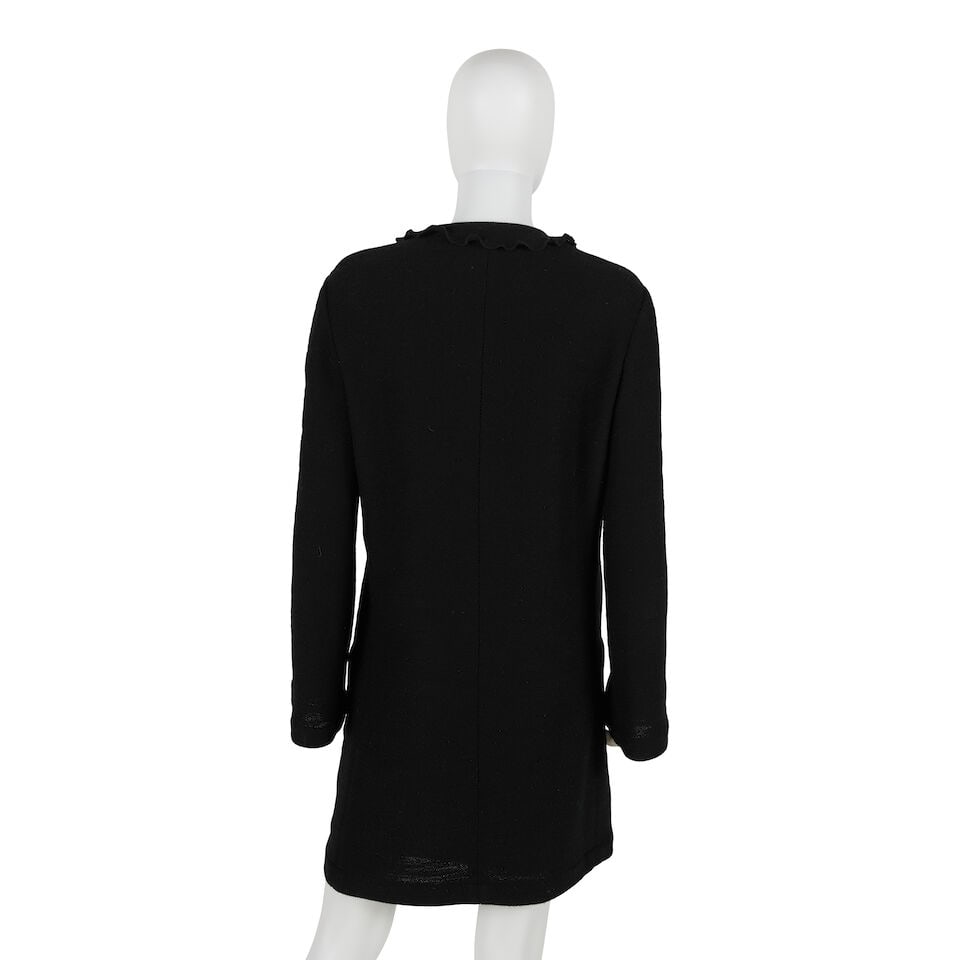 CHANEL: BLACK WOOL RUFFLE CARDIGAN Fall 1999 | Look 8 - 3