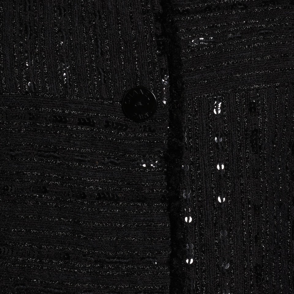 CHANEL: BLACK SEQUIN TWEED JACKET Cruise 2000 - 2