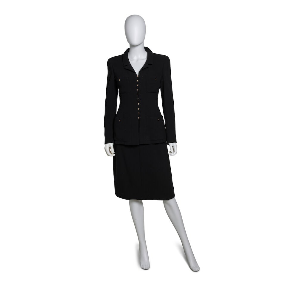 CHANEL: BLACK WOOL CREPE SKIRT SUIT ENSEMBLE Fall 1996 (1 of 3)
