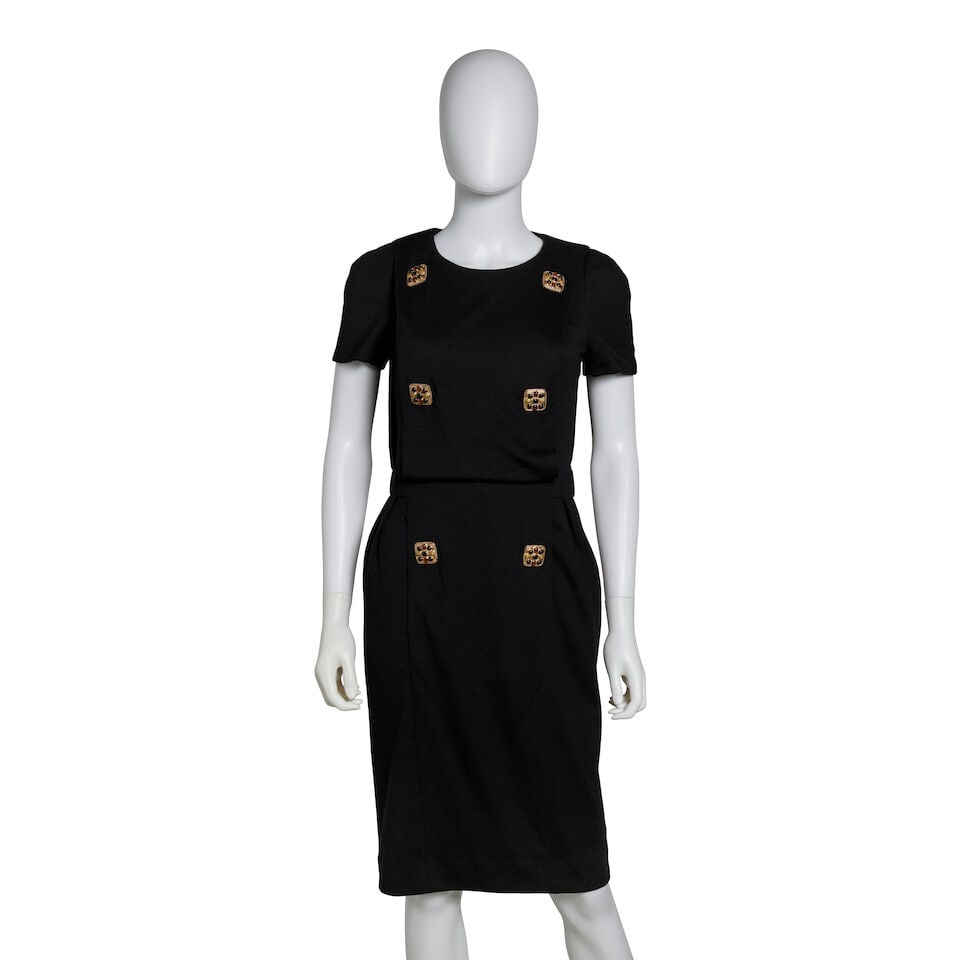 CHANEL: BLACK JEWEL EMBELLISHED DRESS Metiers d'Art Paris-Byzance | Pre-Fall 2011 | Look 11: CHANEL: BLACK JEWEL EMBELLISHED DRESS Metiers d'Art Paris-Byzance | Pre-Fall 2011 | Look 11 • Black Wool Exterior • Six Gold Tone Gripoix Embellishments • Zipper Closure • Blac