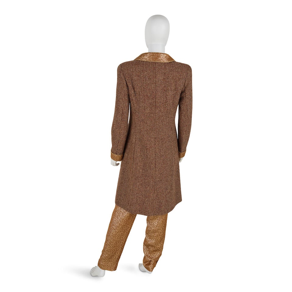 CHANEL: MULTICOLOR TWEED AND GOLD BROCADE ENSEMBLE Runway Fall 1996 - 5