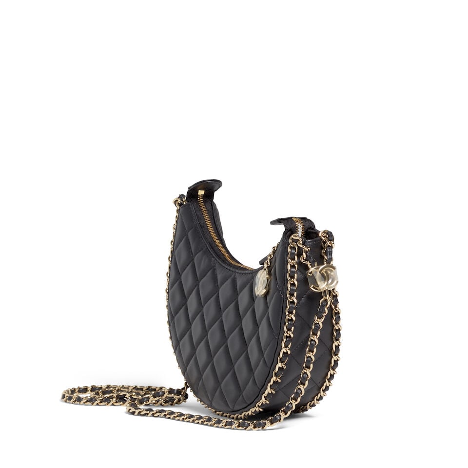 CHANEL: BLACK SMALL CHAIN AROUND HOBO SPRING 2023 - 4