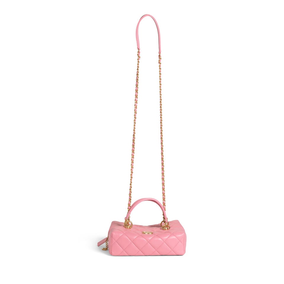 CHANEL: PINK QUILTED CALFSKIN SQUARE TOP HANDLE VANITY Metiers d'Art Paris-Senegal | Pre-Fall 2... - 2
