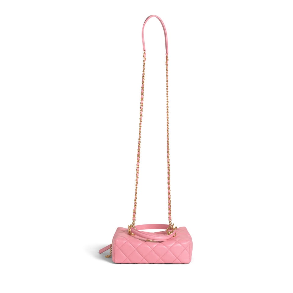 CHANEL: PINK QUILTED CALFSKIN SQUARE TOP HANDLE VANITY Metiers d'Art Paris-Senegal | Pre-Fall 2... - 3