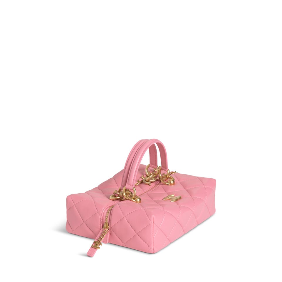 CHANEL: PINK QUILTED CALFSKIN SQUARE TOP HANDLE VANITY Metiers d'Art Paris-Senegal | Pre-Fall 2... - 6