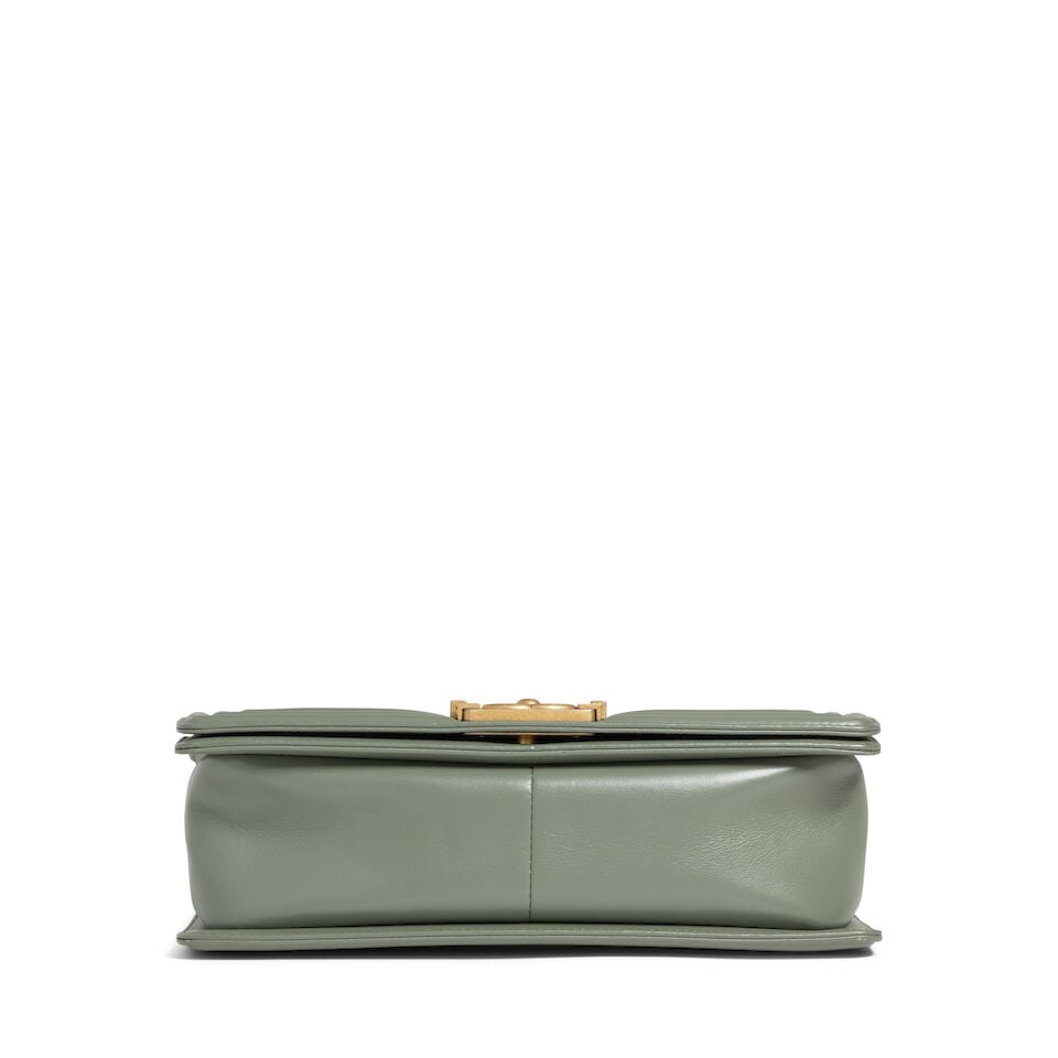 CHANEL: OLIVE QUILTED OLD MEDIUM BOY BAG 2017-2018 - 3