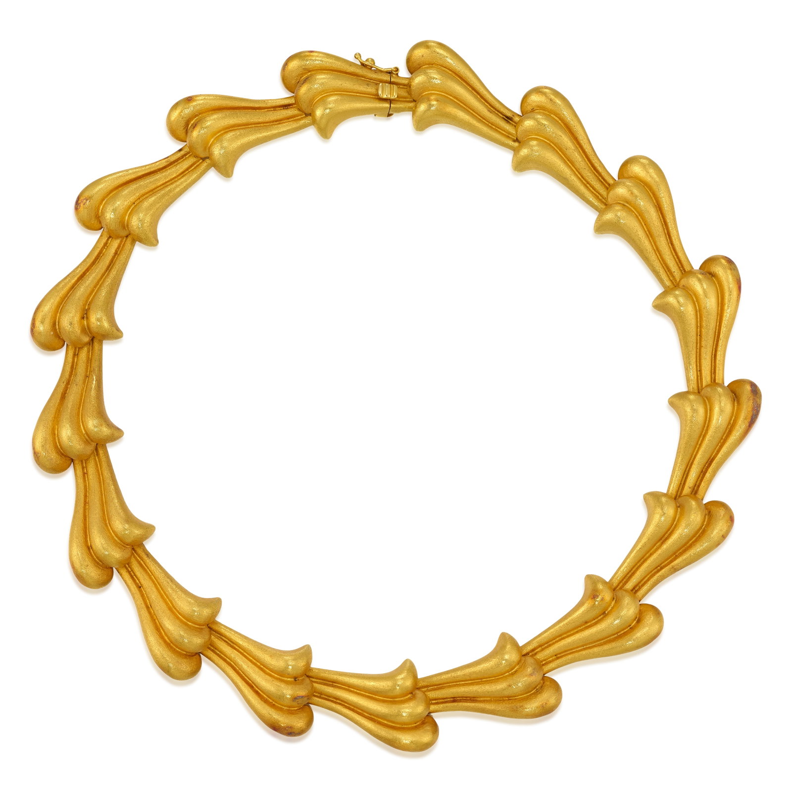 MAPAMENOS NATEPAS: AN 18K GOLD NECKLACE: MAPAMENOS NATEPAS: AN 18K GOLD NECKLACE A linked collar of undulating design; signed; with maker's mark; with Greek assay marks; inner circumference 15 in. Footnotes: OVERALL CONDITION: Metal stamped 