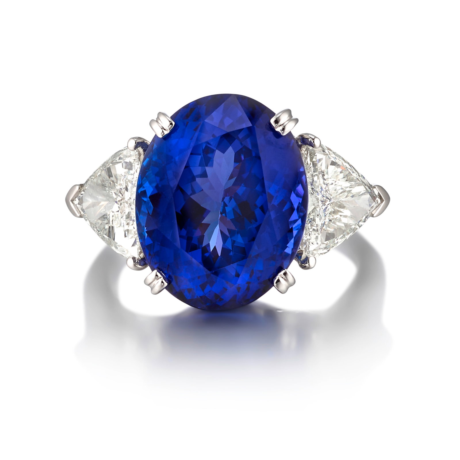 A PLATINUM, TANZANITE AND DIAMOND RING (1 of 1)
