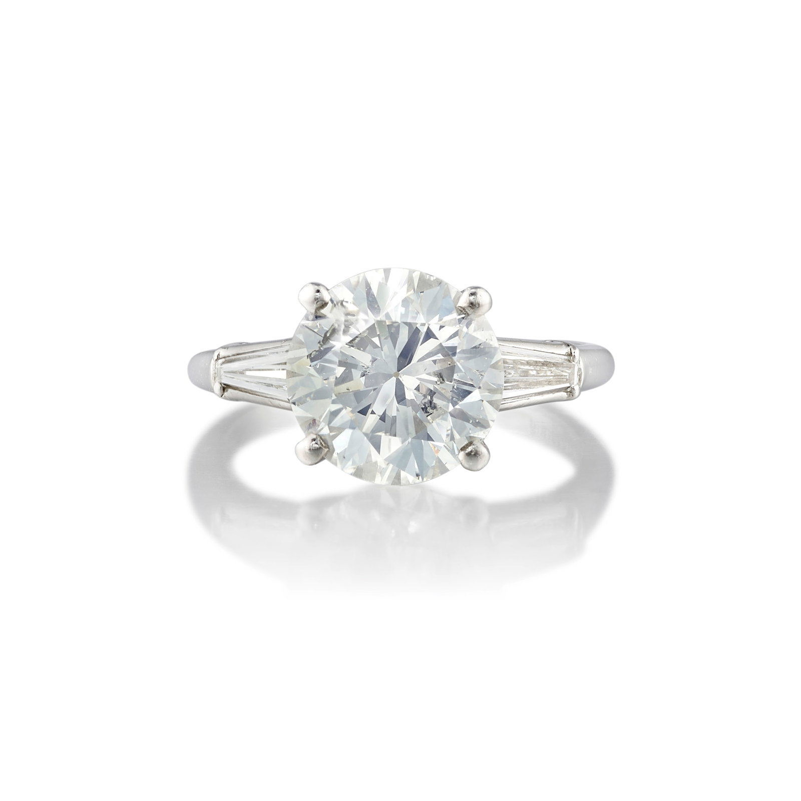 A PLATINUM AND DIAMOND RING (1 of 1)