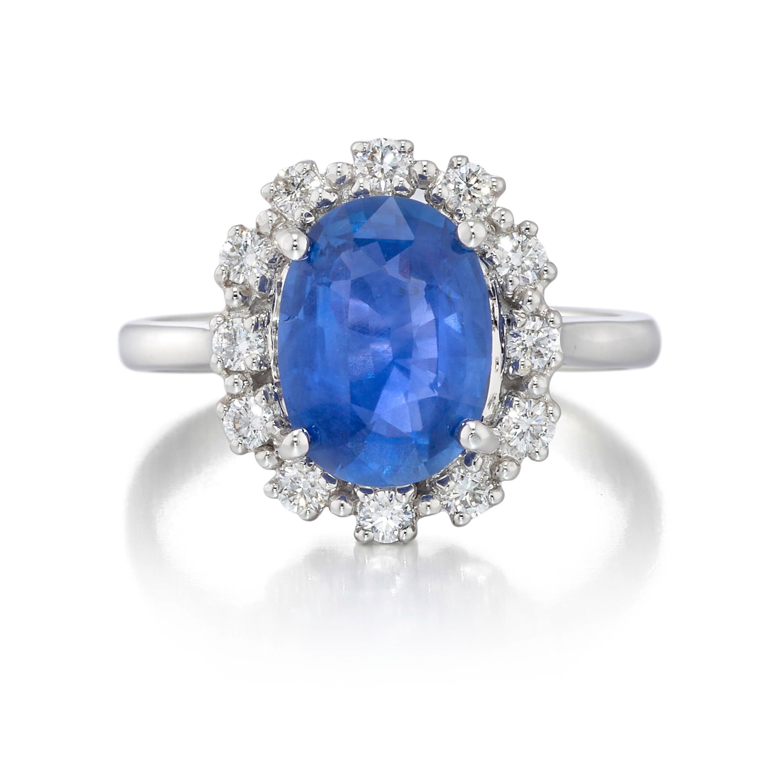 AN 18K WHITE GOLD, SAPPHIRE AND DIAMOND RING (1 of 1)