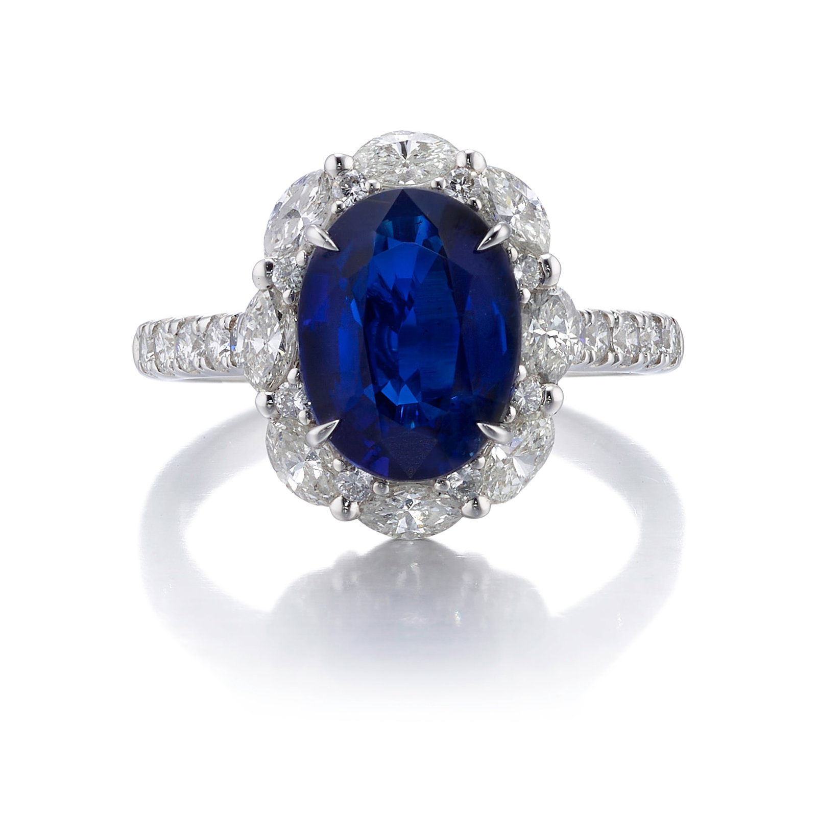 AN 18K WHITE GOLD, SAPPHIRE AND DIAMOND RING (1 of 1)