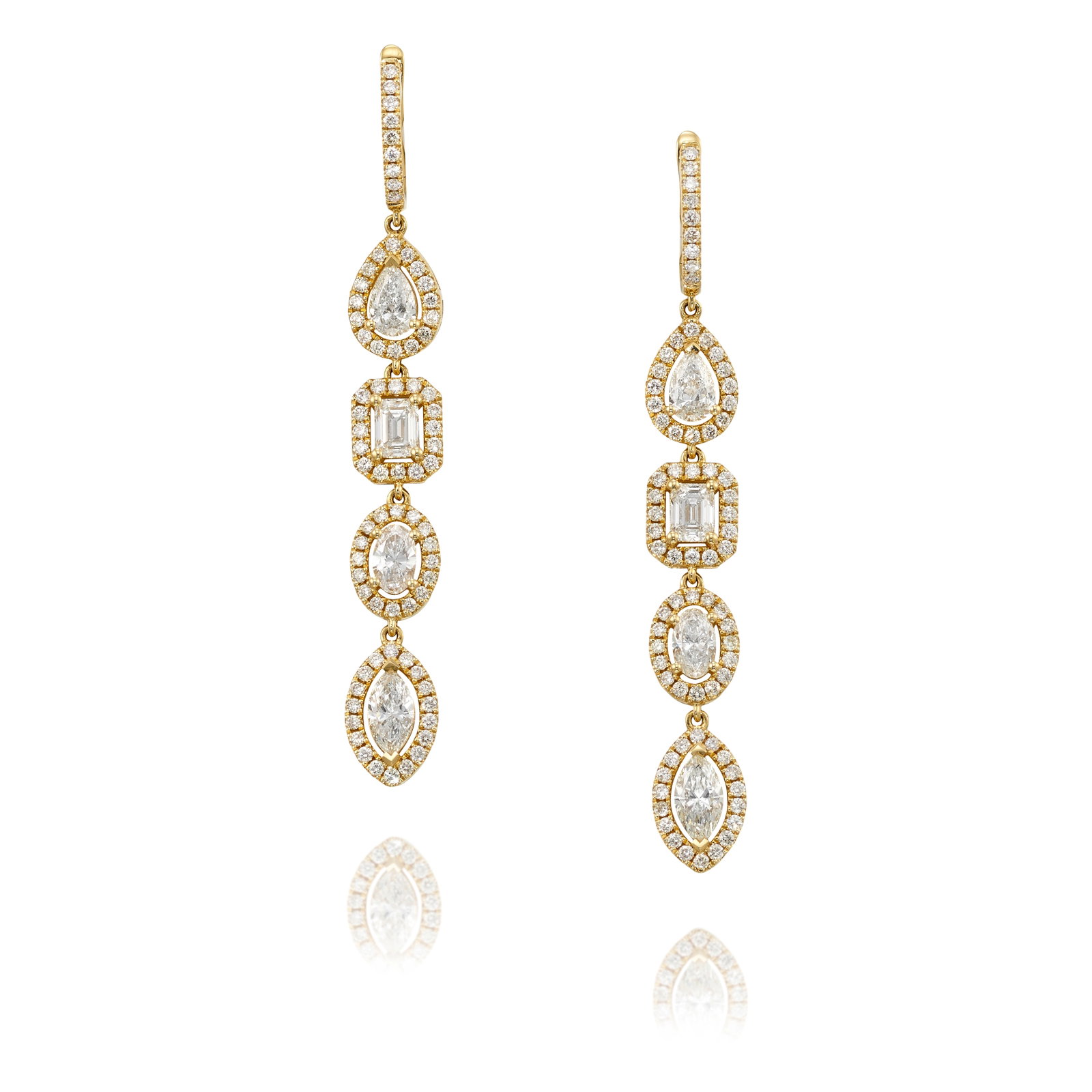 A PAIR OF 18K GOLD AND DIAMOND EARRINGS (1 of 1)