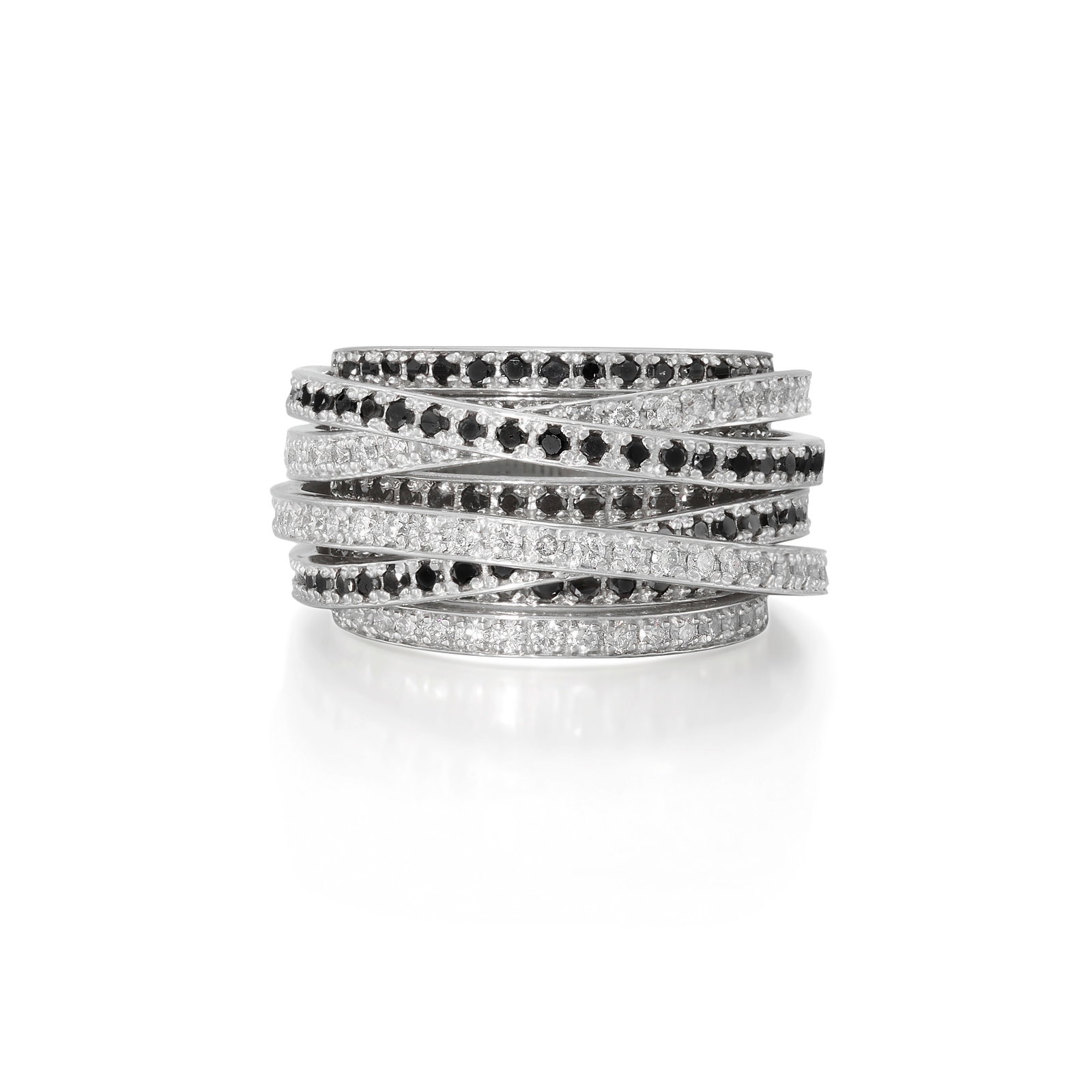 A BICOLOR DIAMOND RING AND BANGLE SET (1 of 1)