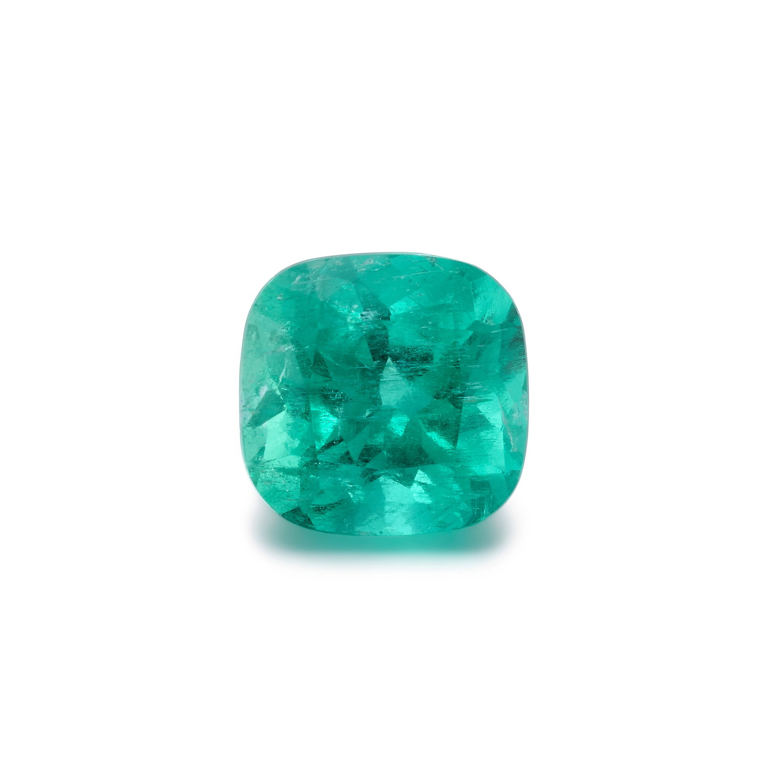 A LOOSE EMERALD: A LOOSE EMERALD A cushion-shaped emerald, weighing 2.46 carats Footnotes: Accompanied by AGL Report 1158282, dated July 1, 2026, stating that the emerald is of Colombian origin, with no clarity enhanc