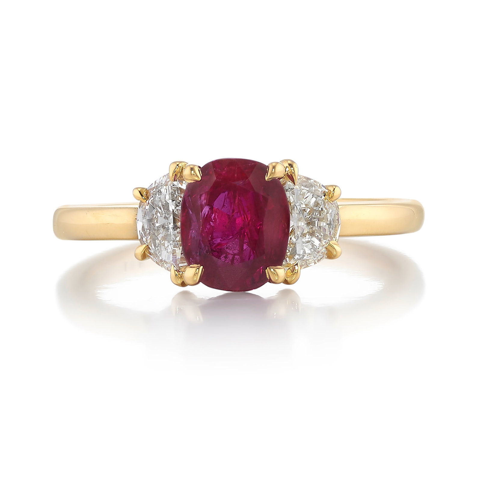 AN 18K GOLD, RUBY AND DIAMOND RING (1 of 1)