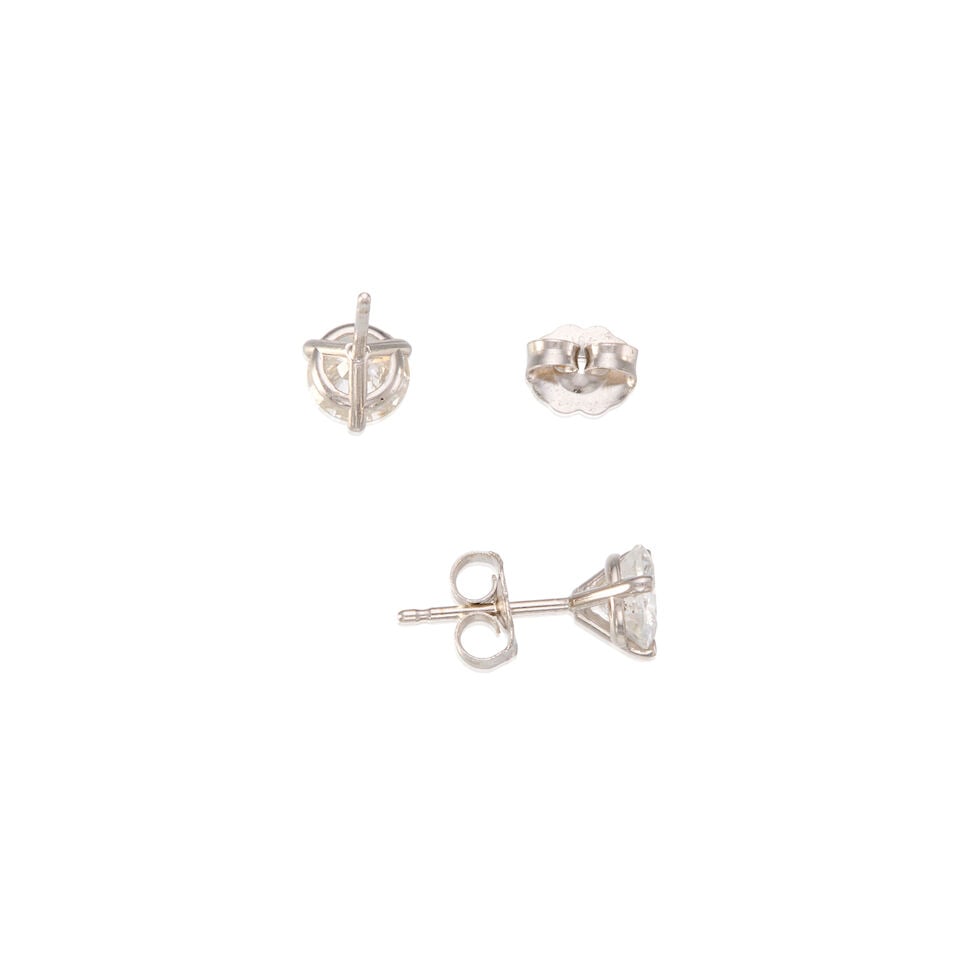 18K WHITE GOLD AND DIAMOND EARRINGS - 2
