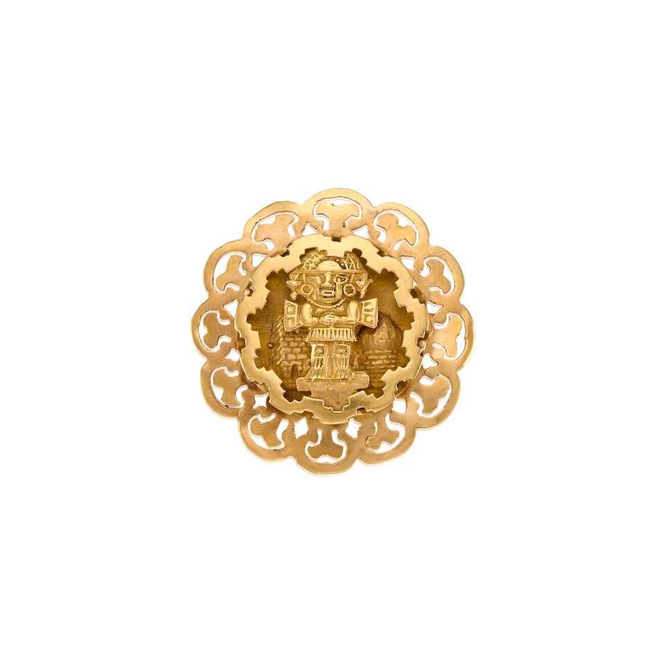 18K YELLOW GOLD BROOCH: 18K YELLOW GOLD BROOCH • May be worn as a pendant • Measures 1 1/2 in. x 1 1/2 in. • Estimated gross weight: 10.7 grams Footnotes: OVERALL CONDITION: good Metal purity stamped and