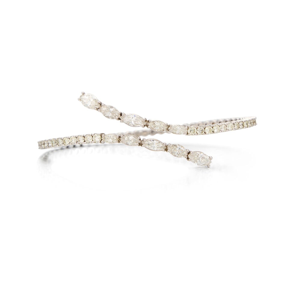 14K WHITE GOLD AND DIAMOND BANGLE BRACELET - 2