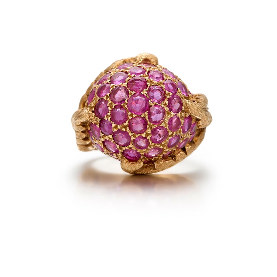 14K YELLOW GOLD AND RUBY RING (1 of 2)