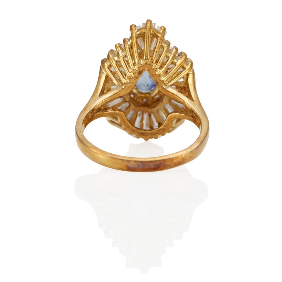 14K YELLOW GOLD, SYNTHETIC SAPPHIRE, AND DIAMOND RING - 2