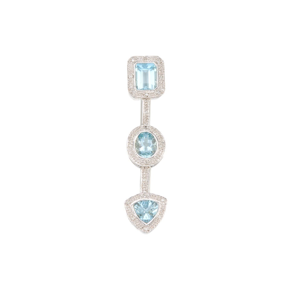 14K WHITE GOLD, AQUAMARINE AND DIAMOND PENDANT: 14K WHITE GOLD, AQUAMARINE AND DIAMOND PENDANT • Three rectangular, oval and triangular shaped aquamarines weighing approximately 2.87 carats total • Twenty round single cut diamonds