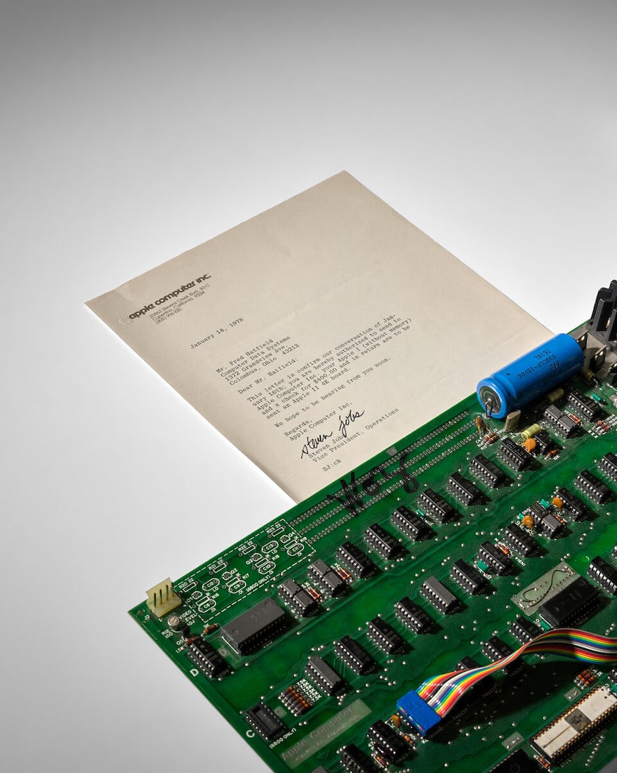 THE 'HATFIELD' APPLE-1 COMPUTER SIGNED BY STEVE WOZNIAK WITH A LETTER SIGNED BY STEVE JOBS, BEAU... - 4
