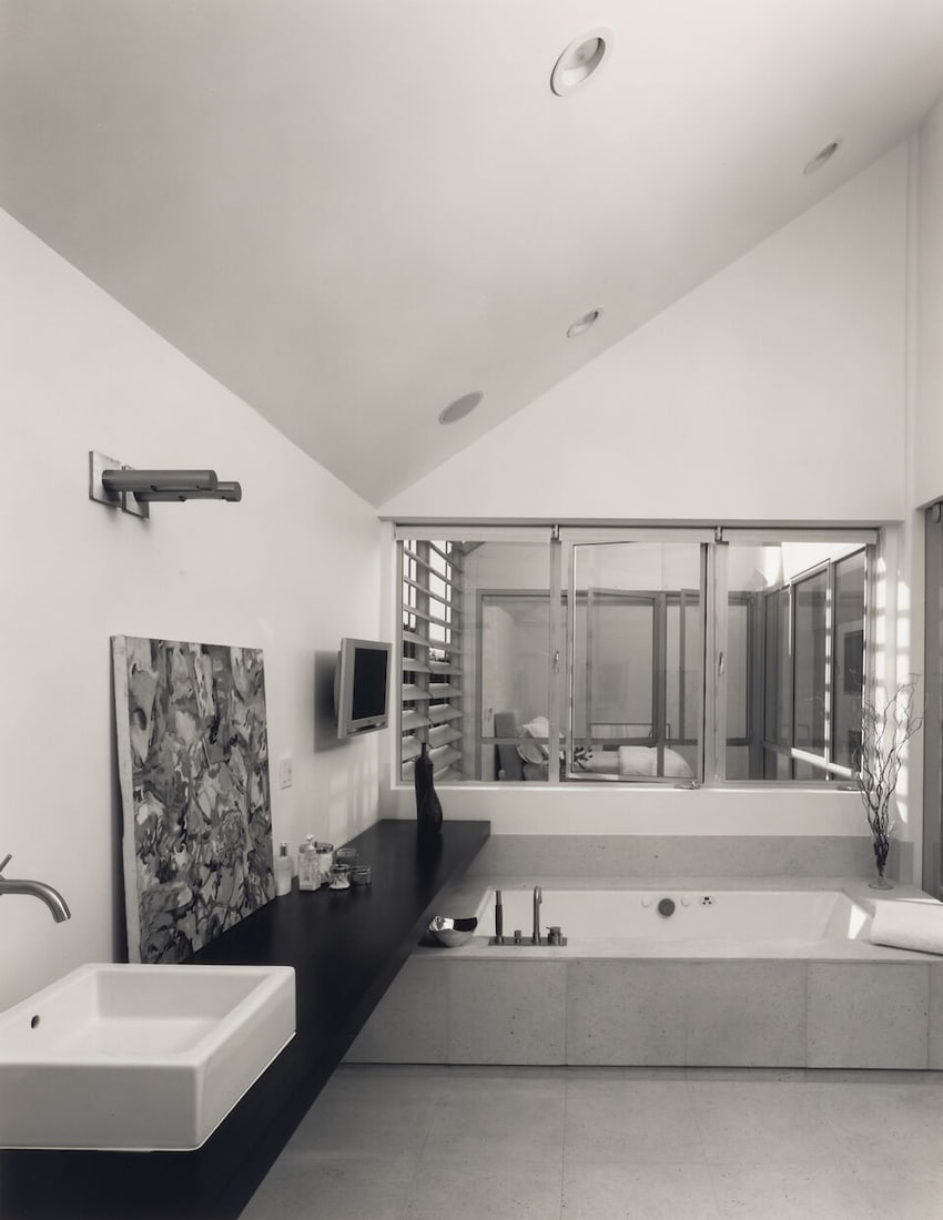 JULIUS SHULMAN (1910-2009) A set of eleven black and white prints of The Coconut House2006gelati... - 10