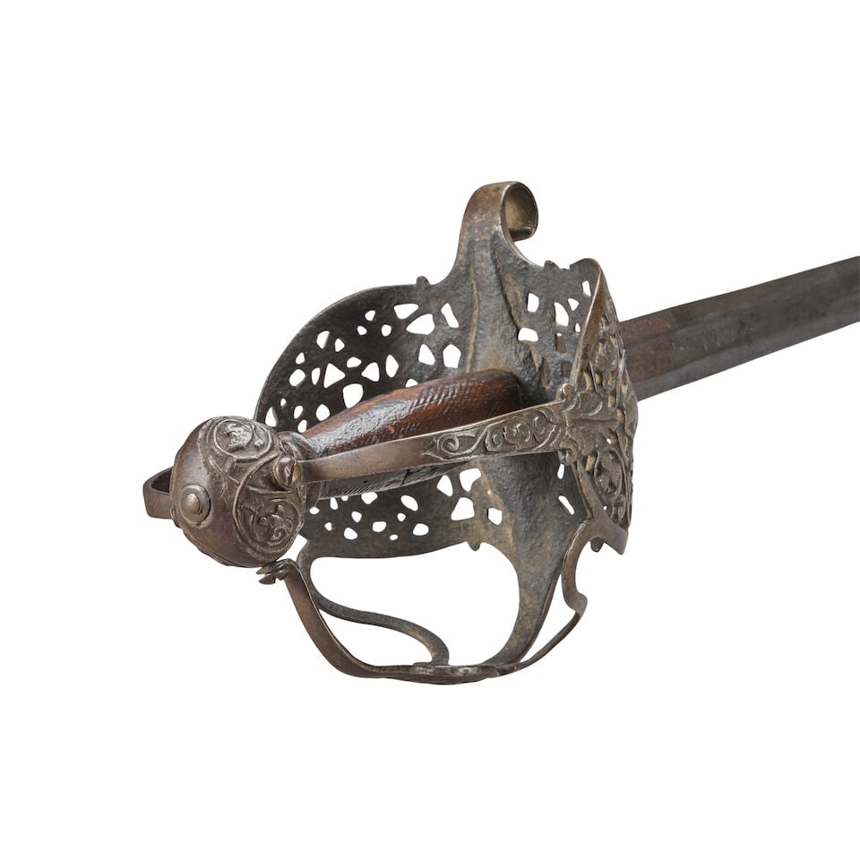 A 17TH CENTURY ENGLISH BASKET HILTED MORTUARY SWORD. - 4