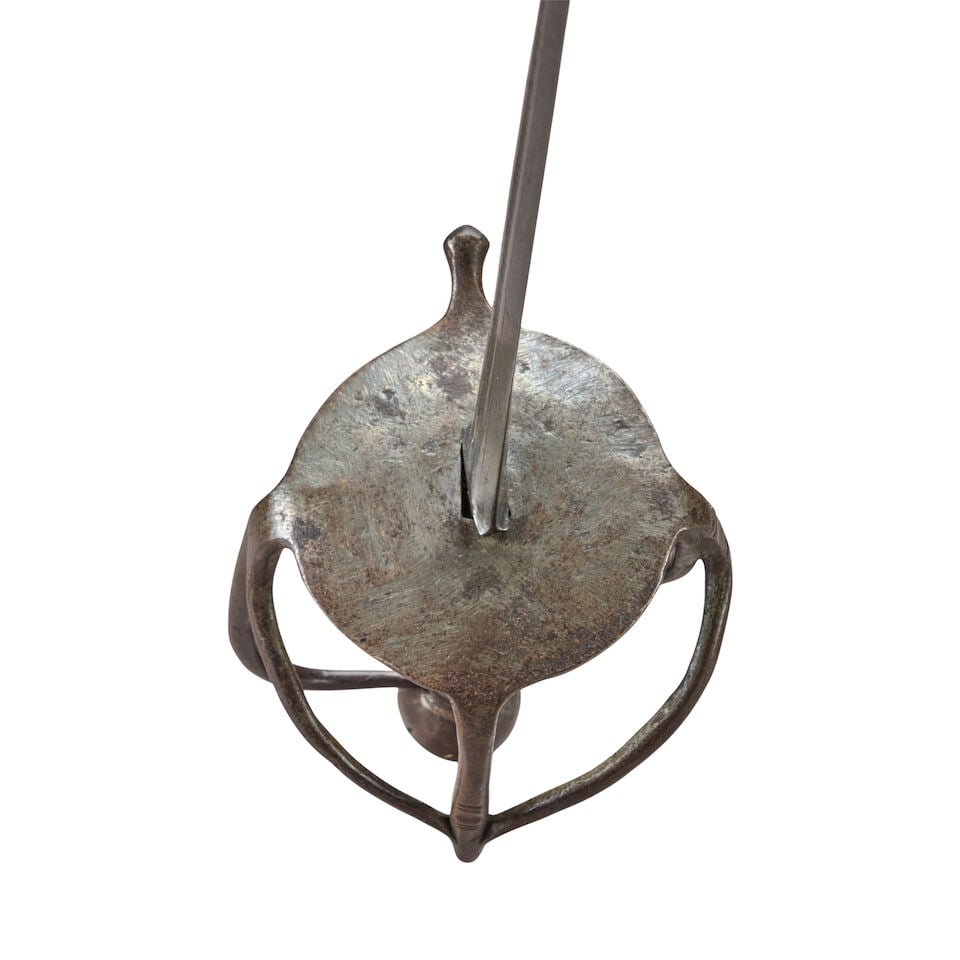 A LATE 17TH/EARLY 18TH CENTURY WALLOON HILT BROADSWORD. - 2