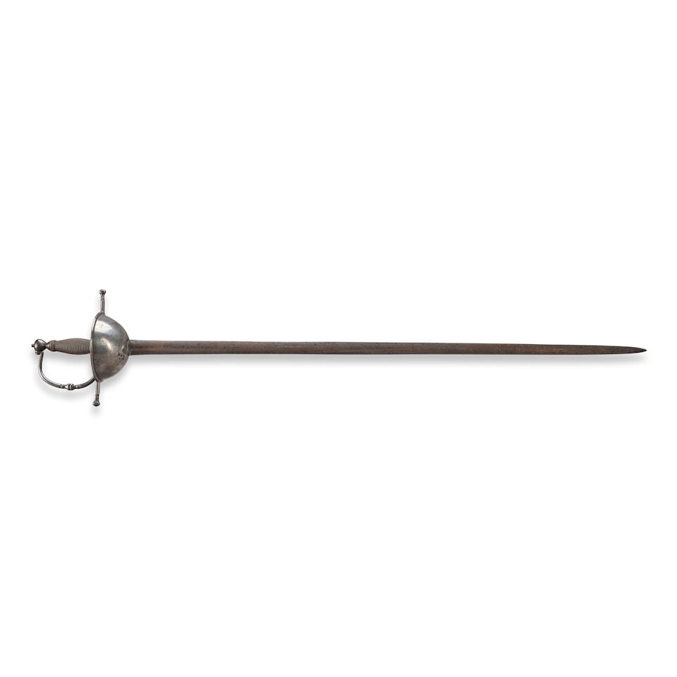 A LATE 17TH/EARLY 18TH CENTURY SPANISH CUP HILT BROADSWORD. (1 of 4)