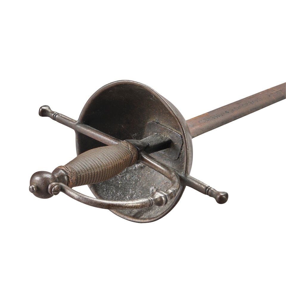 A LATE 17TH/EARLY 18TH CENTURY SPANISH CUP HILT BROADSWORD. - 4